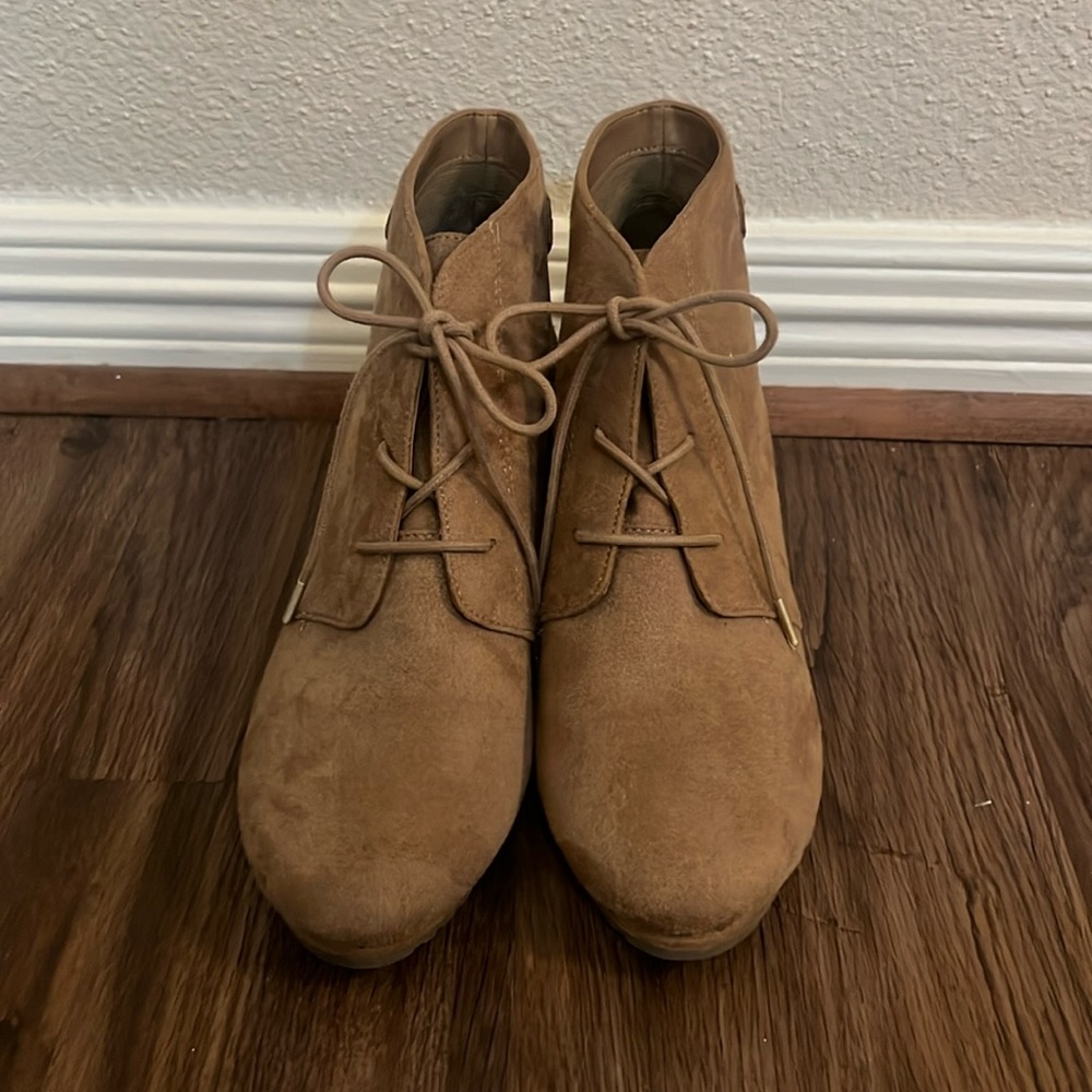 Dr. Scholl’s Wedge Booties Size 7.5 EUC